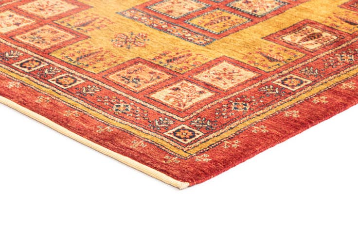Detail image of 3' 7 x 5' 3 Kashkuli Wool Rug