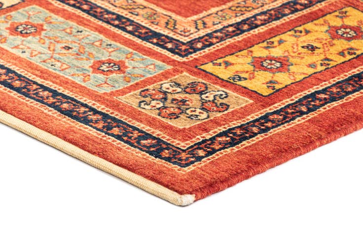 Detail image of 3' 7 x 4' 11 Kashkuli Wool Rug