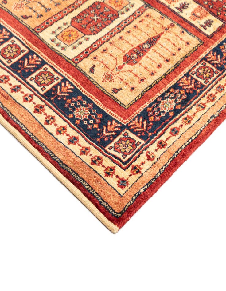 Detail image of 3' 5 x 5' Kashkuli Wool Rug