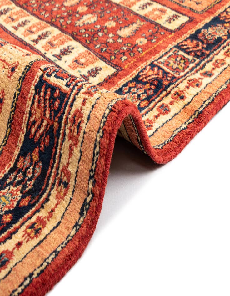 Detail image of 3' 5 x 5' Kashkuli Wool Rug