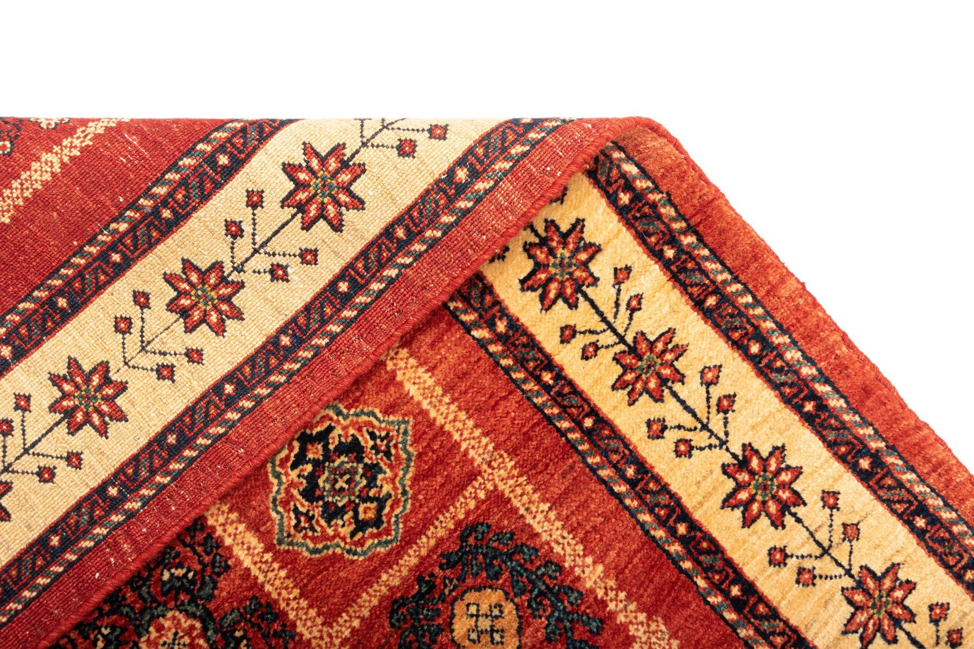 3' 9 x 5' 2 Kashkuli Wool Rug