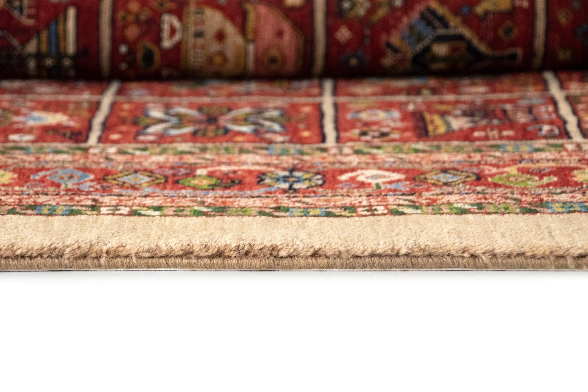4' 7 x 6' 10 Hand Knotted Kashkuli Persian Rug