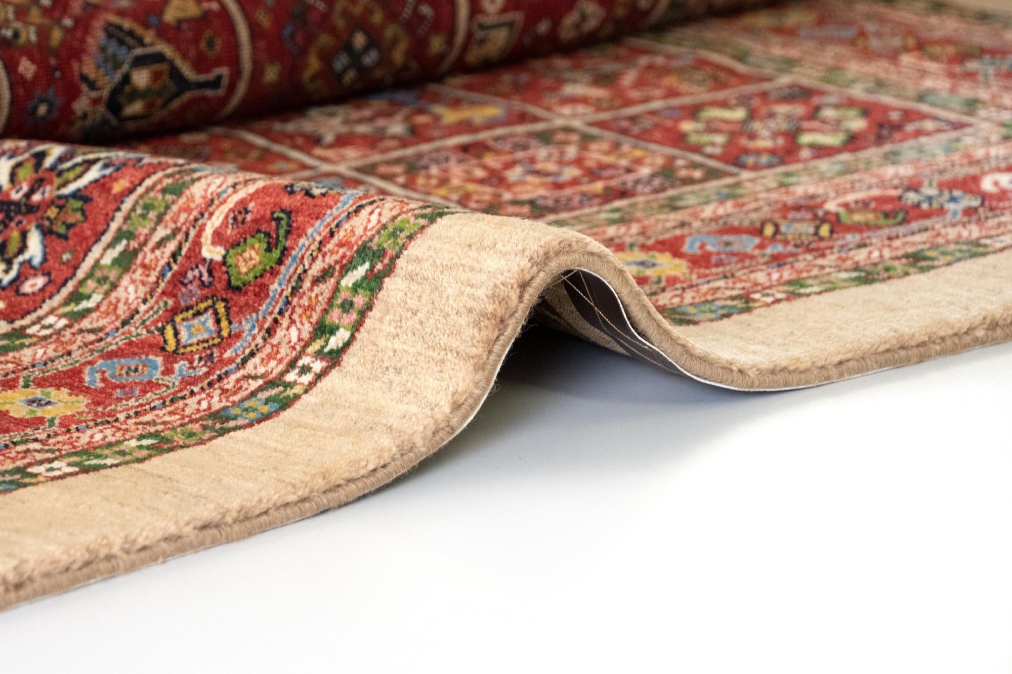 4' 7 x 6' 10 Hand Knotted Kashkuli Persian Rug