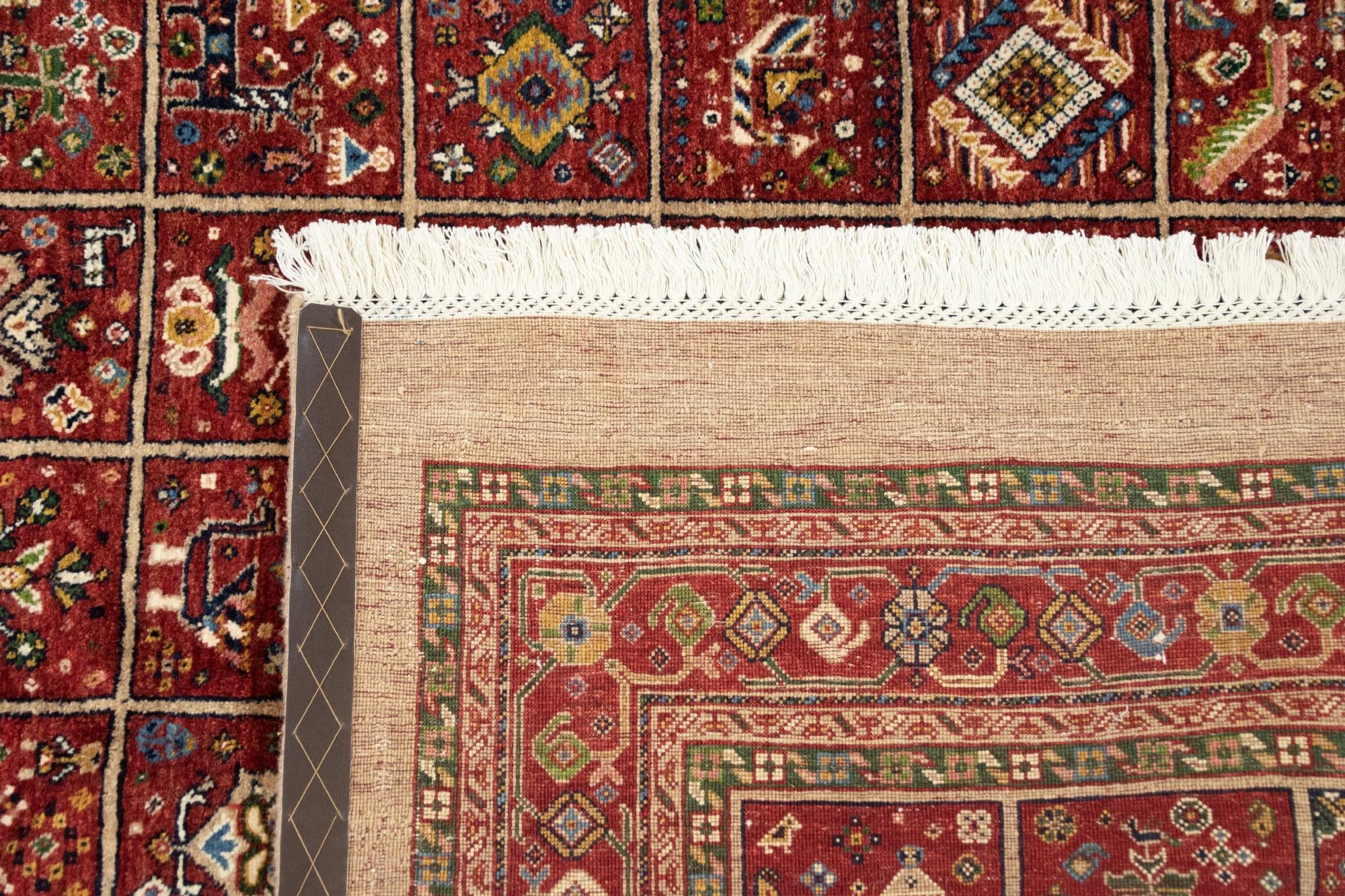 4' 7 x 6' 10 Hand Knotted Kashkuli Persian Rug