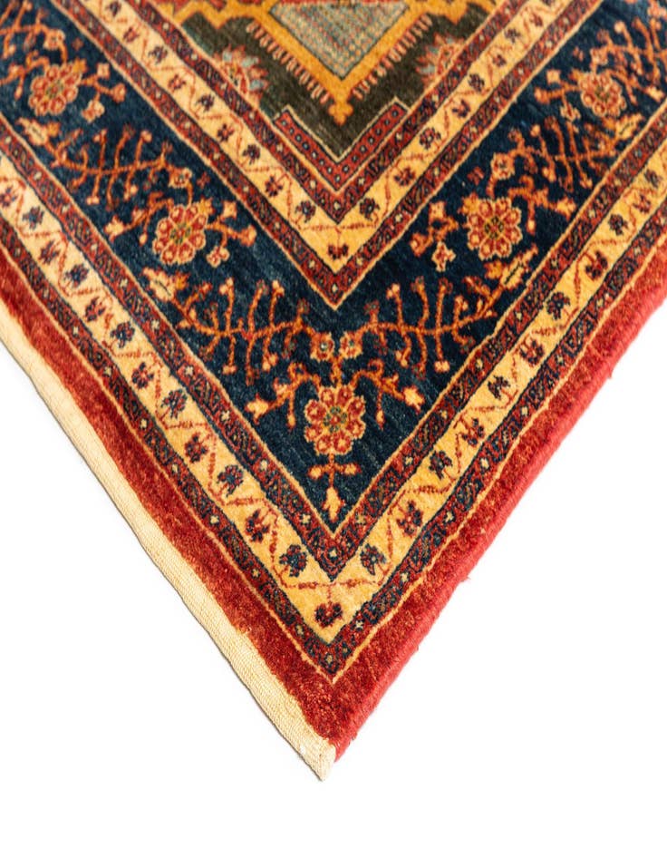 Detail image of 5' 8 x 7' 11 Kashkuli Rug