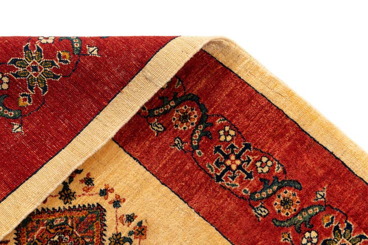 Detail image of 5' 6 x 7' 5 Kashkuli Rug