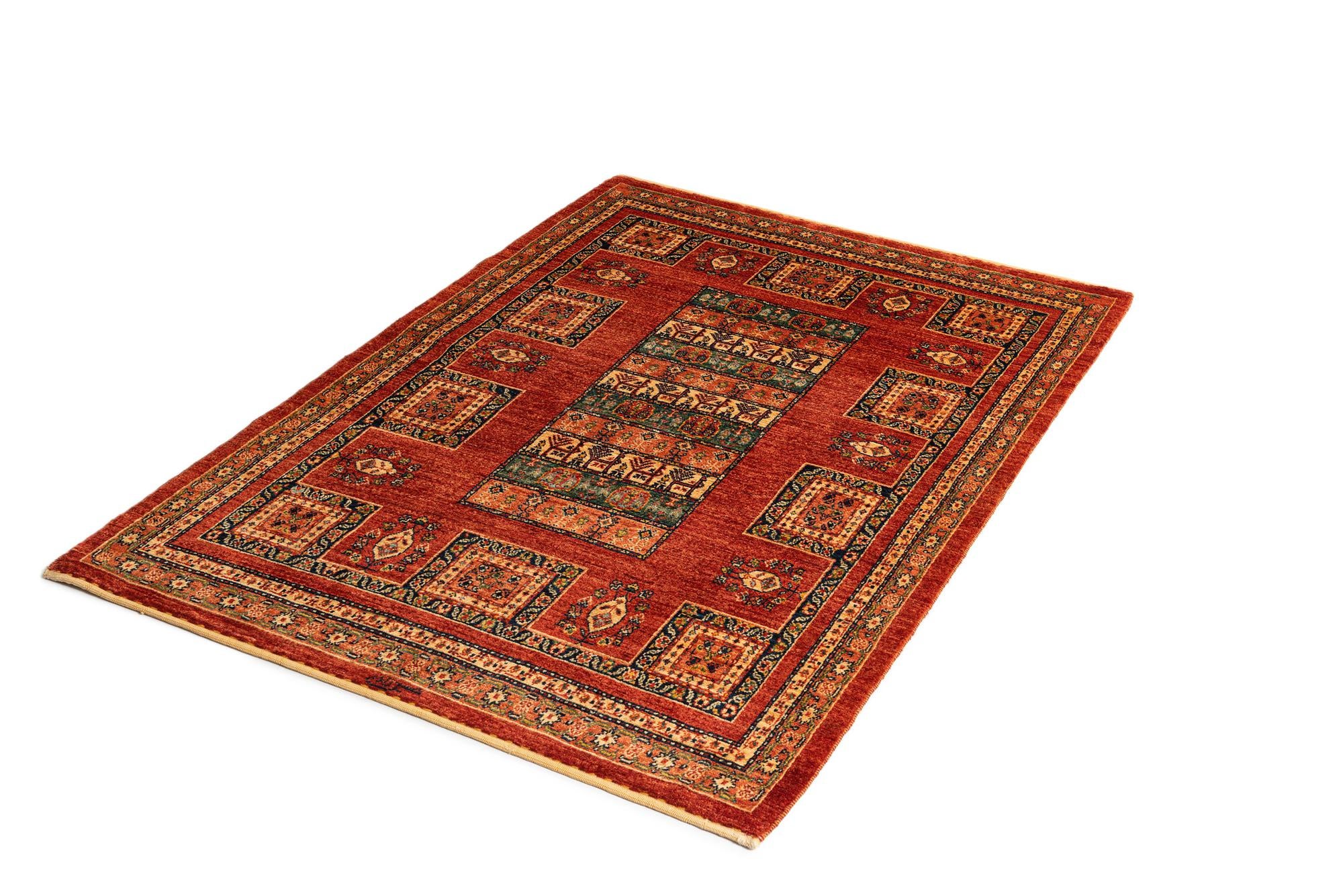 3' 9 x 5' 6 Kashkuli Rug