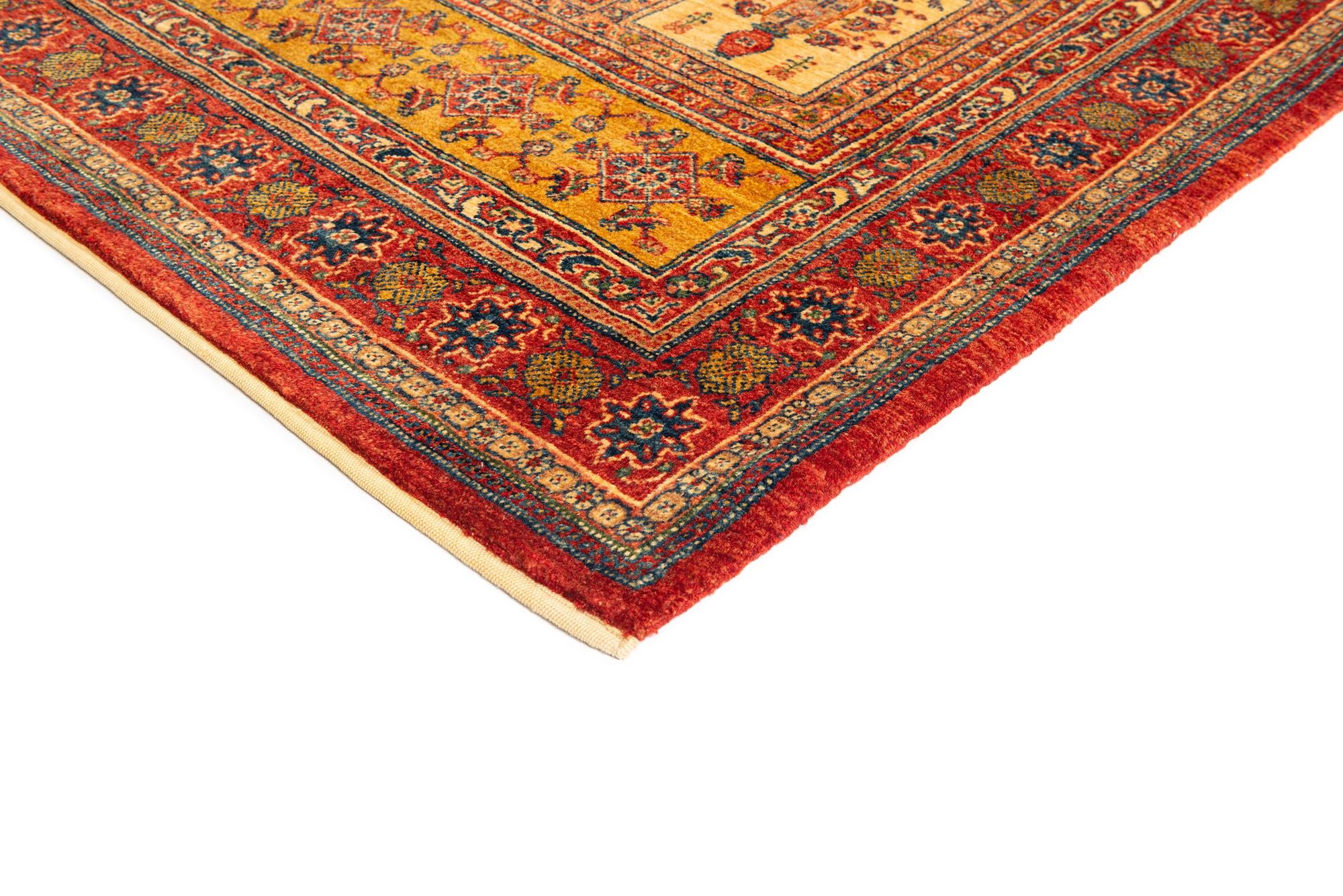 5' 7 x 7' 8 Kashkuli Rug