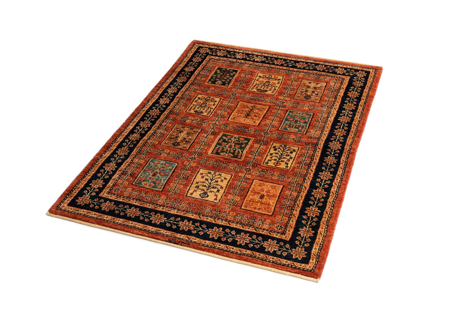 3' 4 x 4' 9 Kashkuli Rug