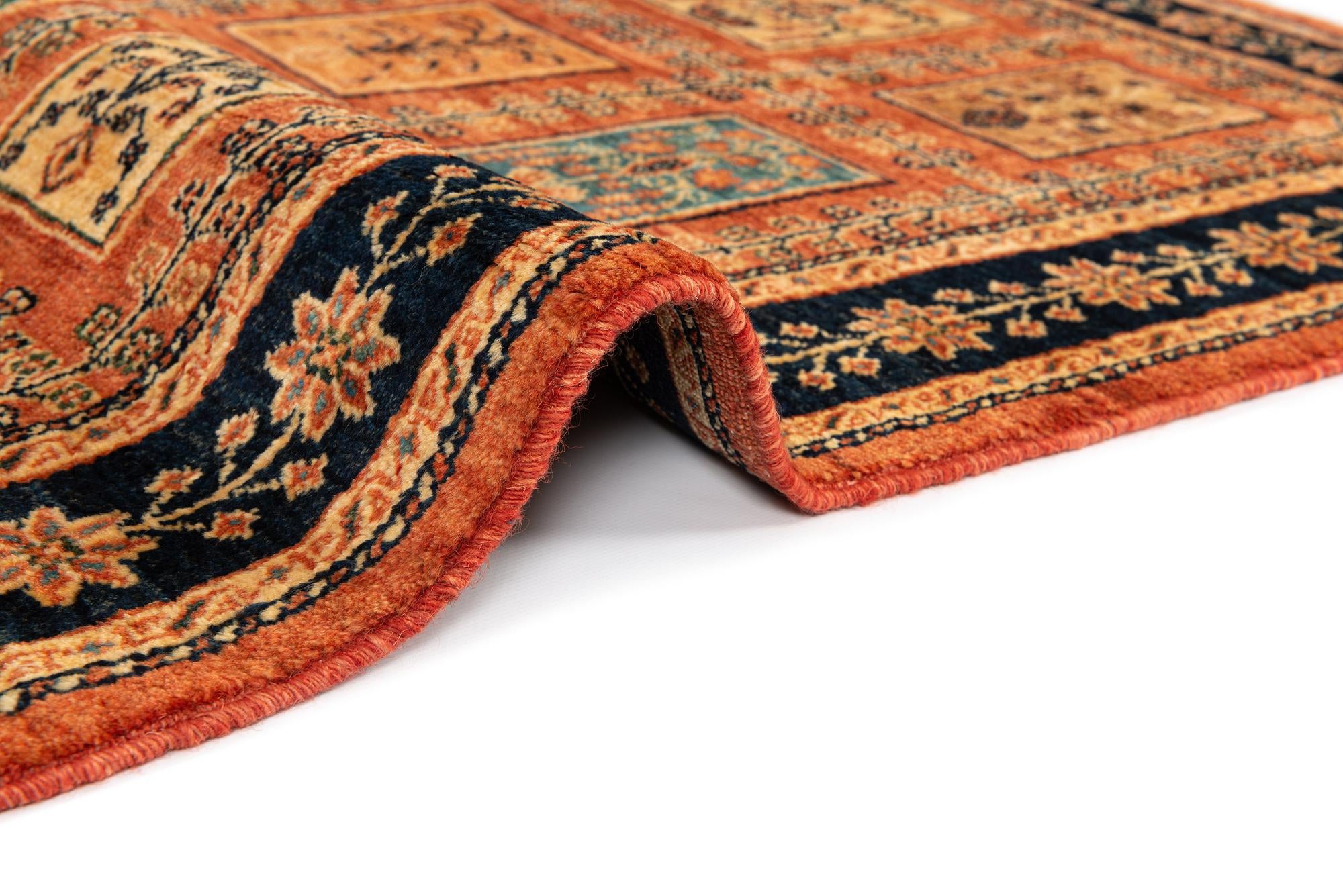 3' 4 x 4' 9 Kashkuli Rug