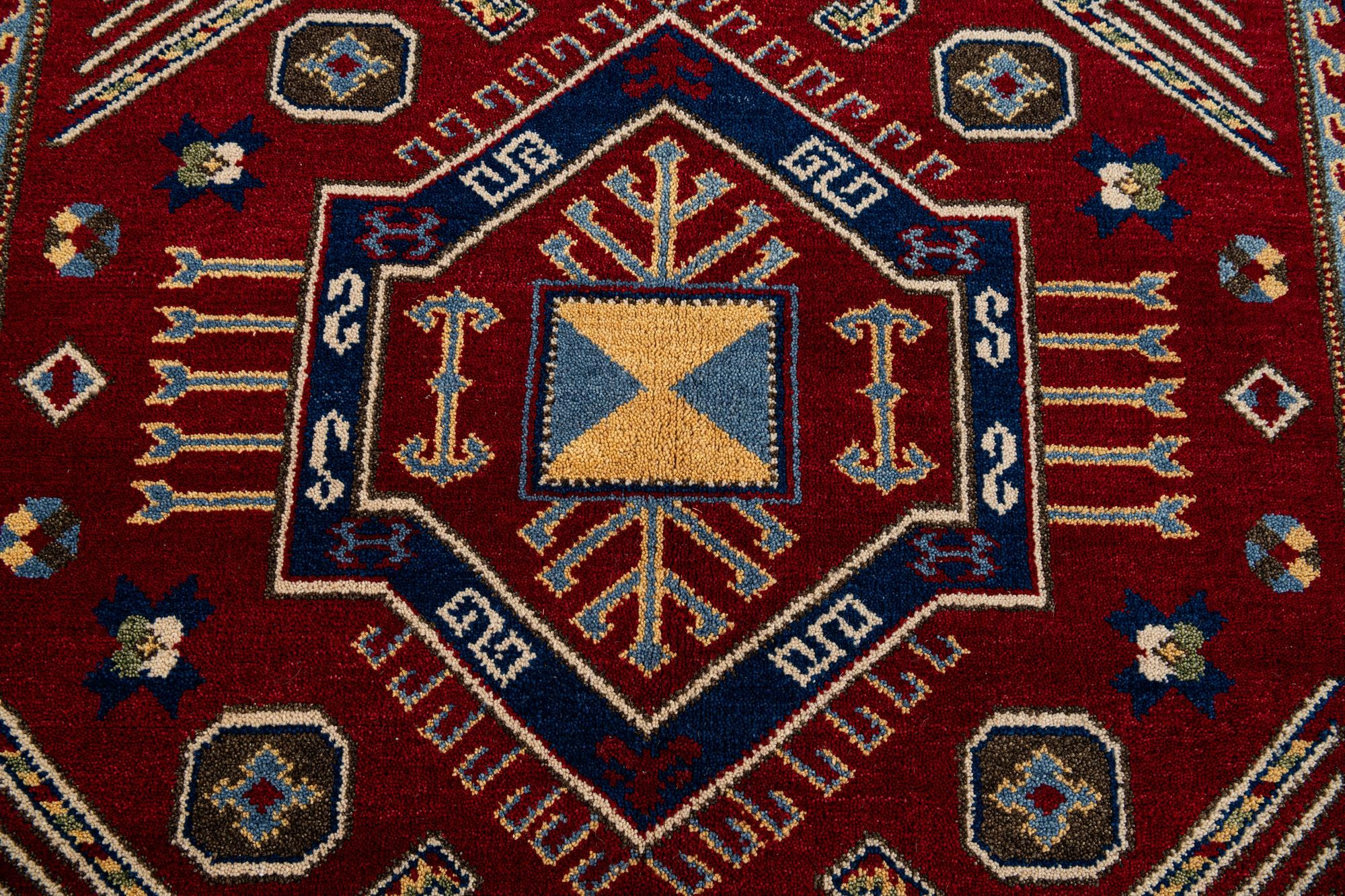 4' 8 x 6' 7 Hand Knotted Kazak Wool Rug