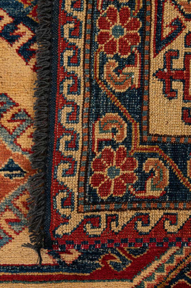 6' 1 x 8' 8 Hand Knotted Kazak Oriental Wool Rug