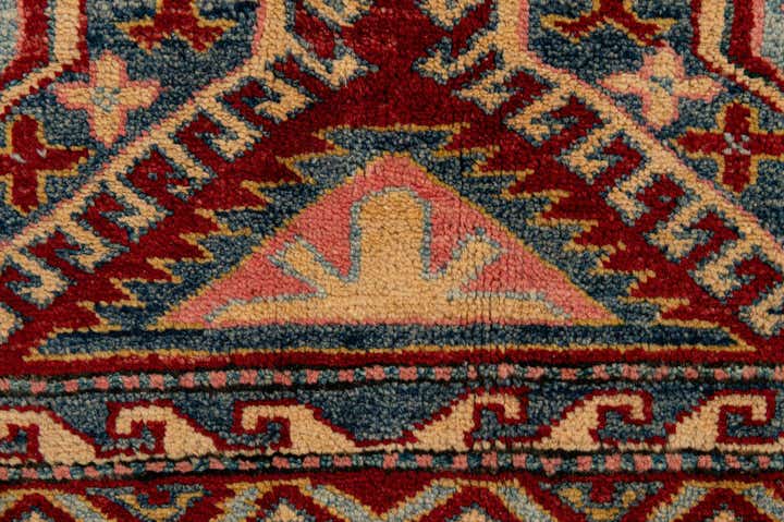 7' 1 x 8' 5 Hand Knotted Kazak Wool Rug