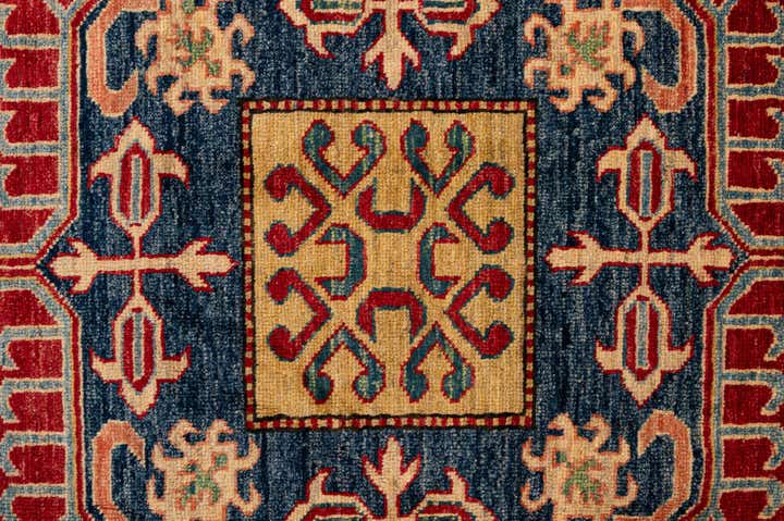 6' 5 x 8' 11 Hand Knotted Kazak Wool Rug