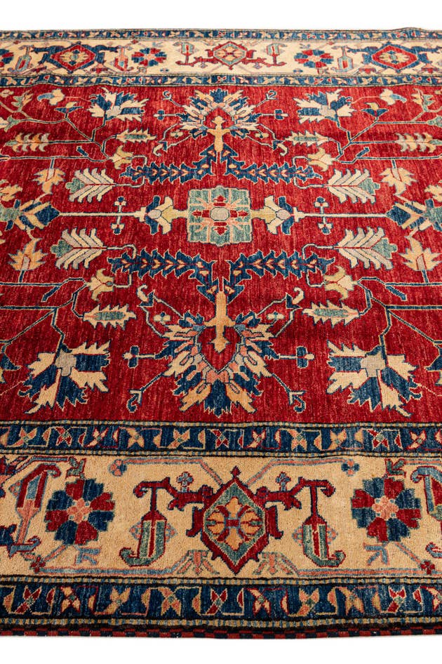 Detail image of 6' 11 x 9' 11 Hand Knotted Kazak Wool Rug