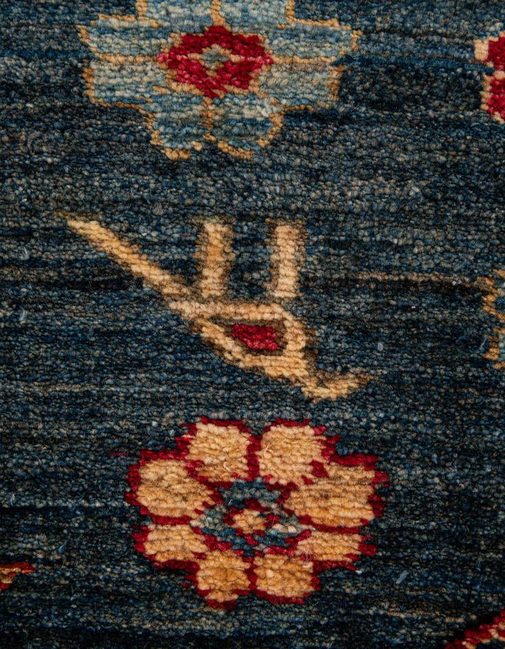 Detail image of 5' 2 x 9' 8  Hand Knotted Kazak Wool Rug