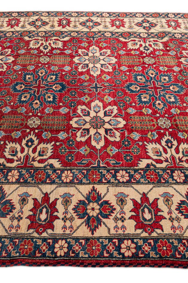 Detail image of 7' 6 x 9' 8 Hand Knotted Kazak Wool Rug