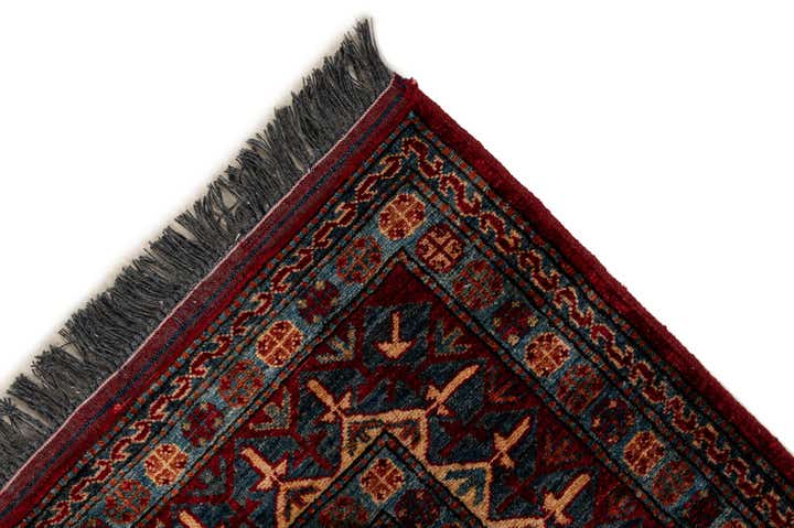 5' x 7' 6 Hand Knotted Kazak Wool Rug