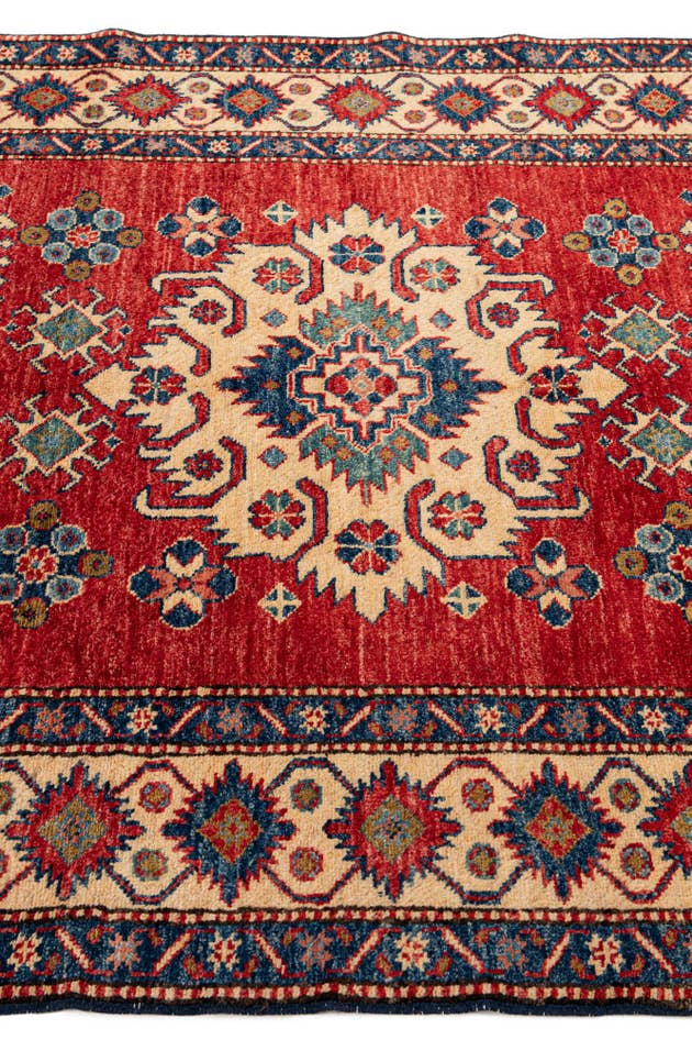 Detail image of 4' 5 x 6' 10 Hand Knotted Kazak Wool Rug