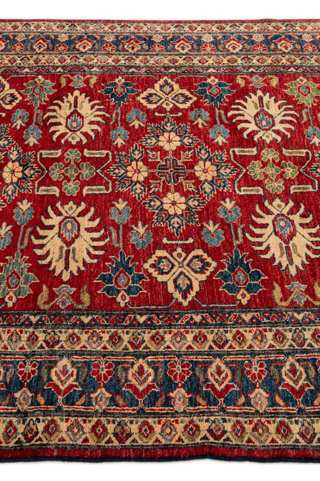 Detail image of 4' 10 x 6' 4 Hand Knotted Kazak Wool Rug