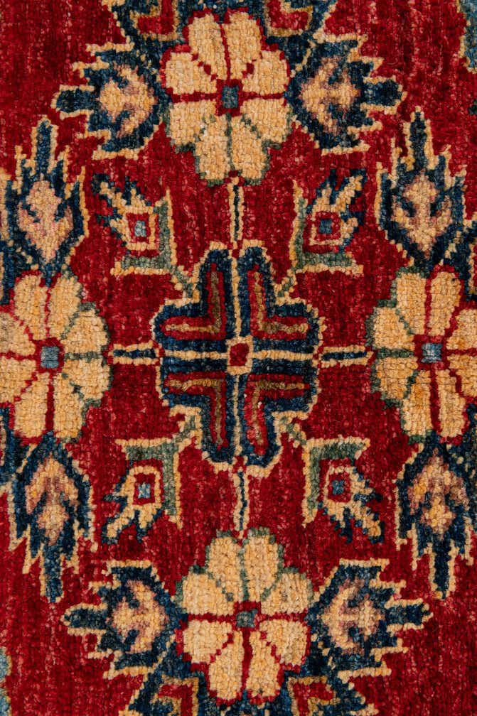4' 10 x 6' 4 Hand Knotted Kazak Wool Rug