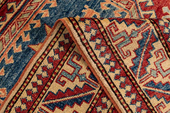 4' 5 x 6' 10 Hand Knotted Kazak Wool Rug