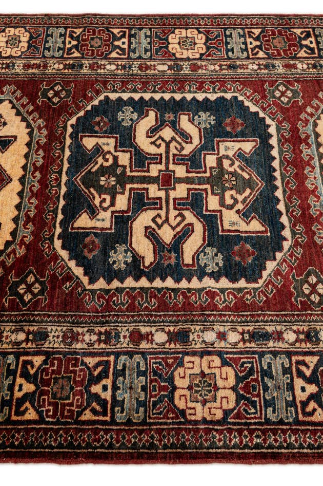 Detail image of 4' 1 x 6' 8 Hand Knotted Kazak Wool Rug