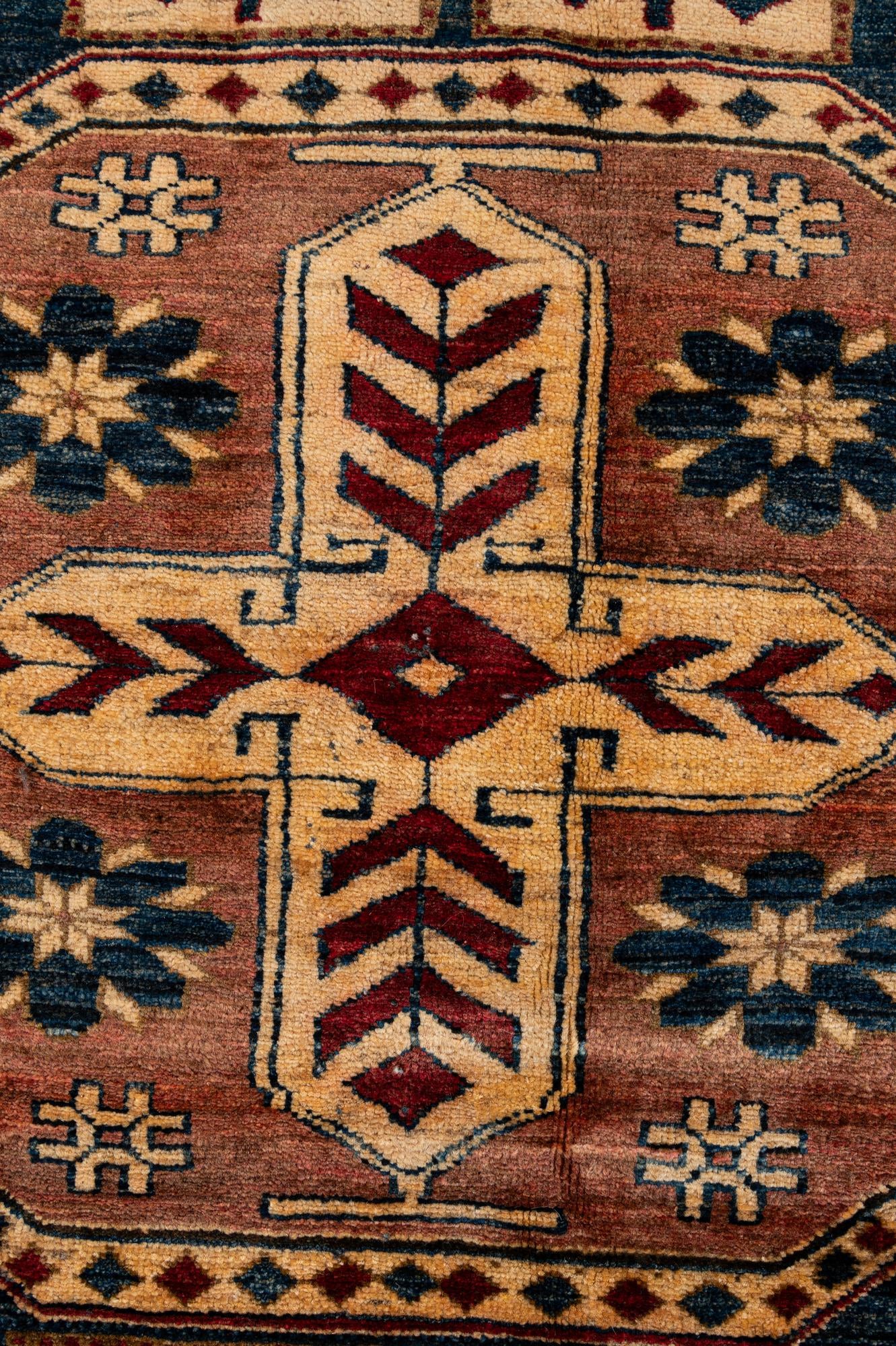 4' 10 x 6' 11 Hand Knotted Kazak Oriental Wool Rug