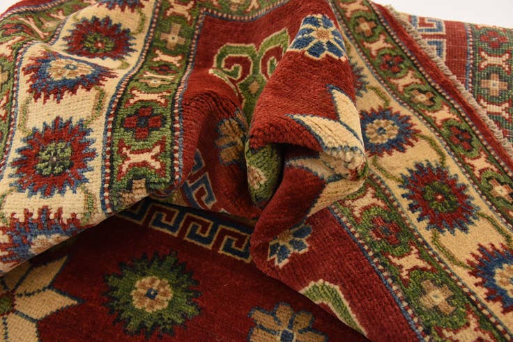 Detail image of 4' x 5' 8 Hand Knotted Kazak Oriental Rug