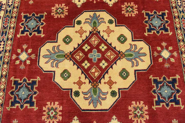 6' x 9' 2 Hand Knotted Kazak Oriental Rug