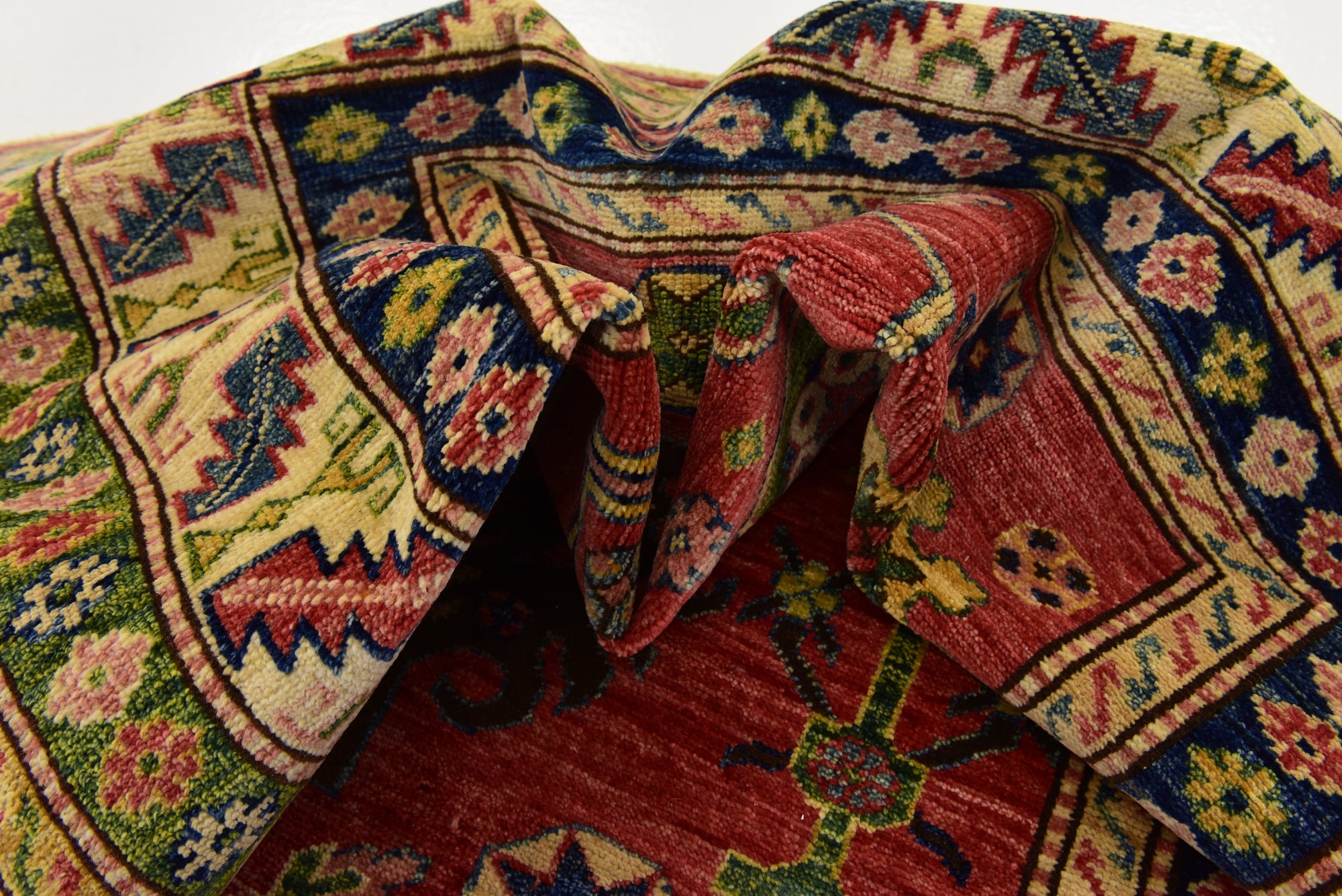 4' x 6' 2 Hand Knotted Kazak Rug