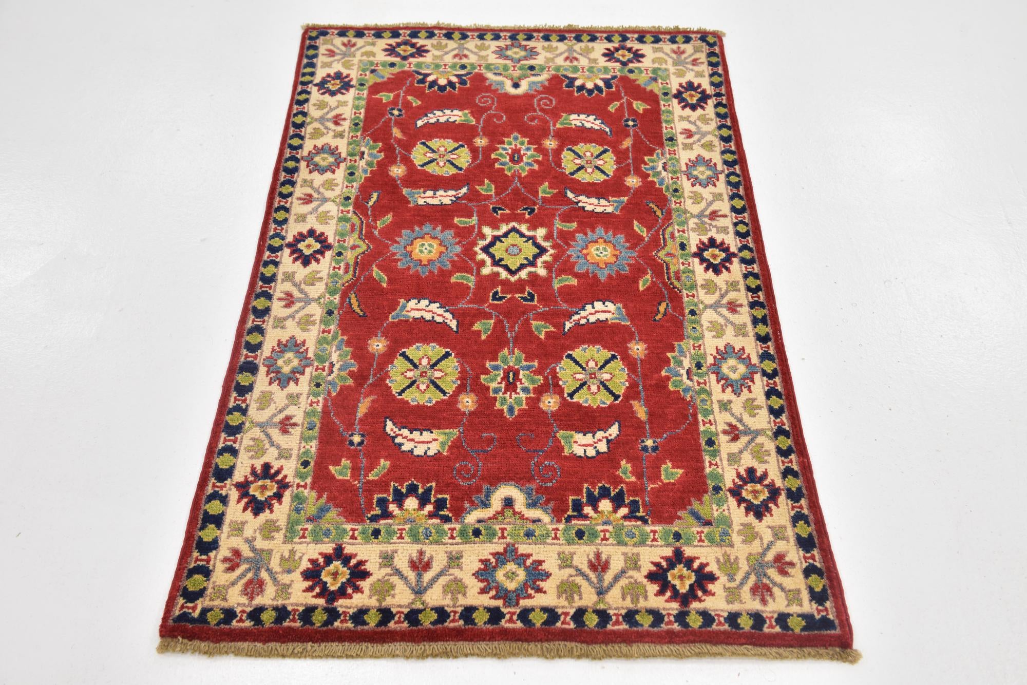 2' 7 x 4' 2 Hand Knotted Kazak Rug