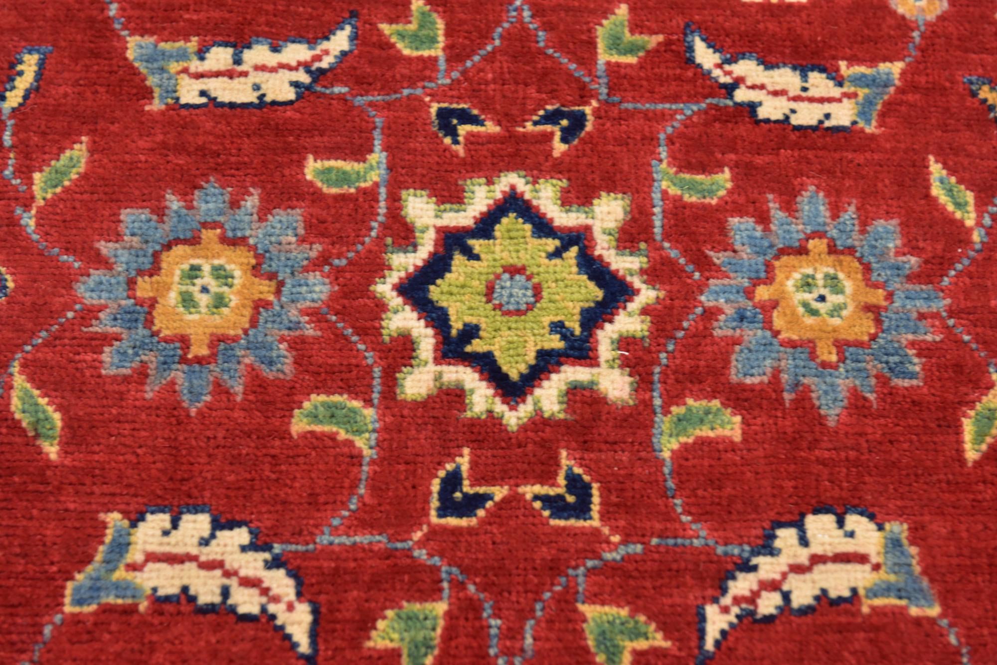 2' 7 x 4' 2 Hand Knotted Kazak Rug