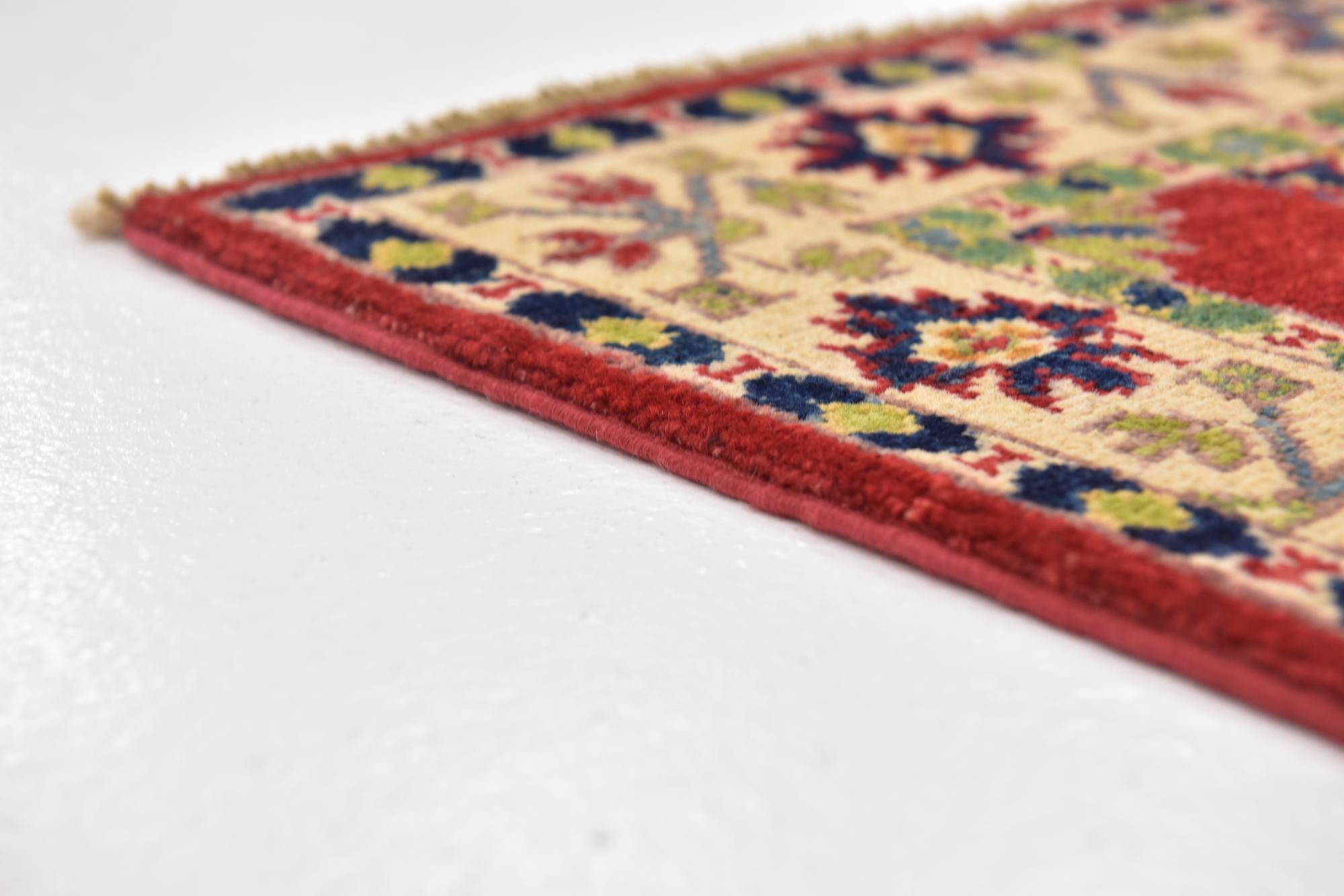 2' 7 x 4' 2 Hand Knotted Kazak Rug