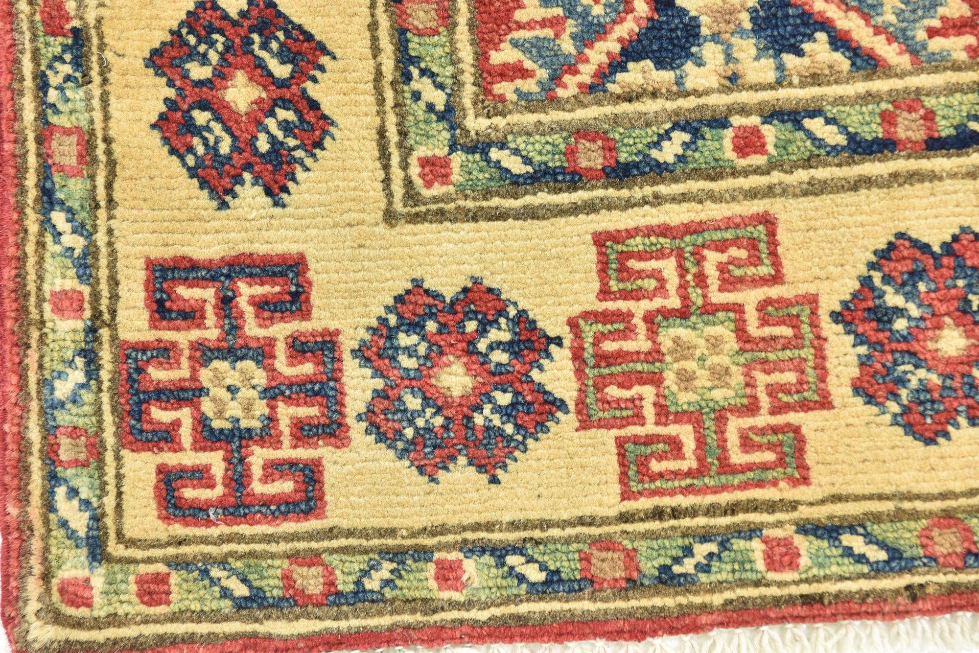 2' 7 x 4' 2 Hand Knotted Kazak Rug