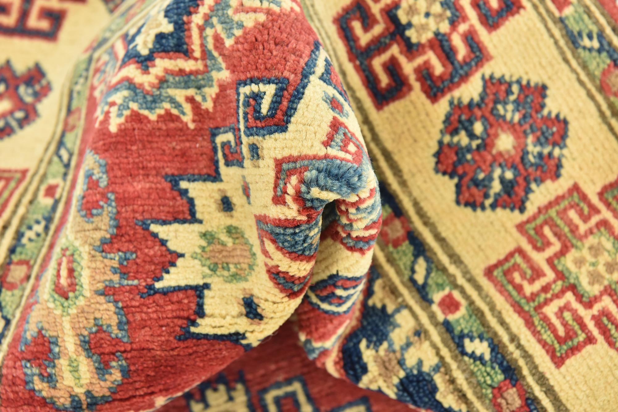 2' 7 x 4' 2 Hand Knotted Kazak Rug