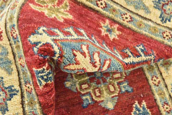 2' 8 x 4' Hand Knotted Kazak Rug