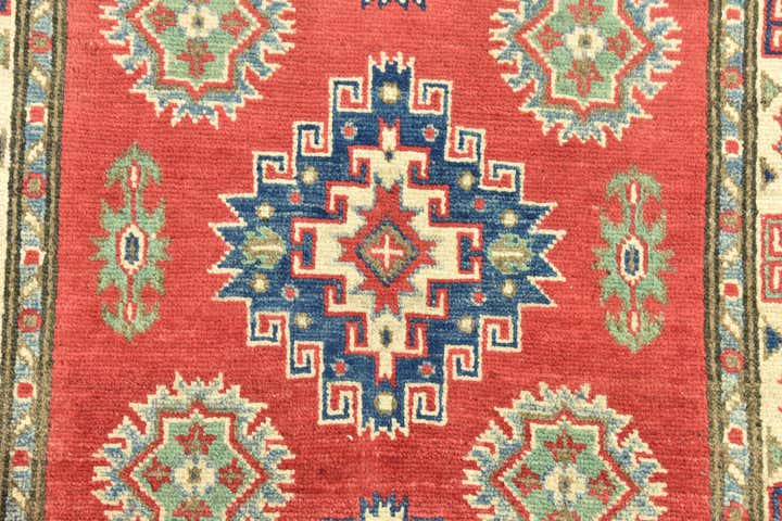 2' 8 x 4' 2 Hand Knotted Kazak Rug