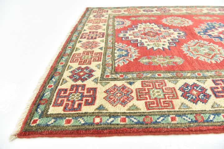 2' 8 x 4' 2 Hand Knotted Kazak Rug