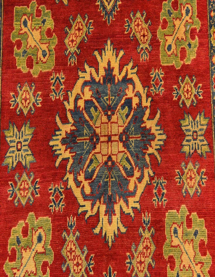 Detail image of 4' 10 x 6' 10 Hand Knotted Kazak Rug