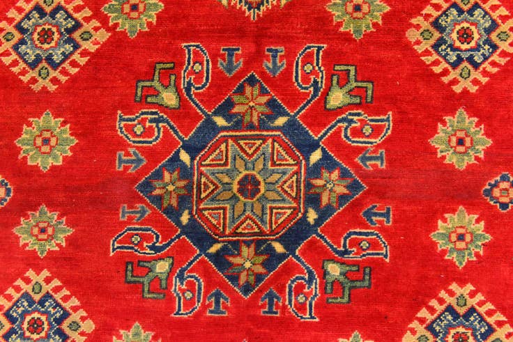 Detail image of 5' x 6' 6 Hand Knotted Kazak Rug