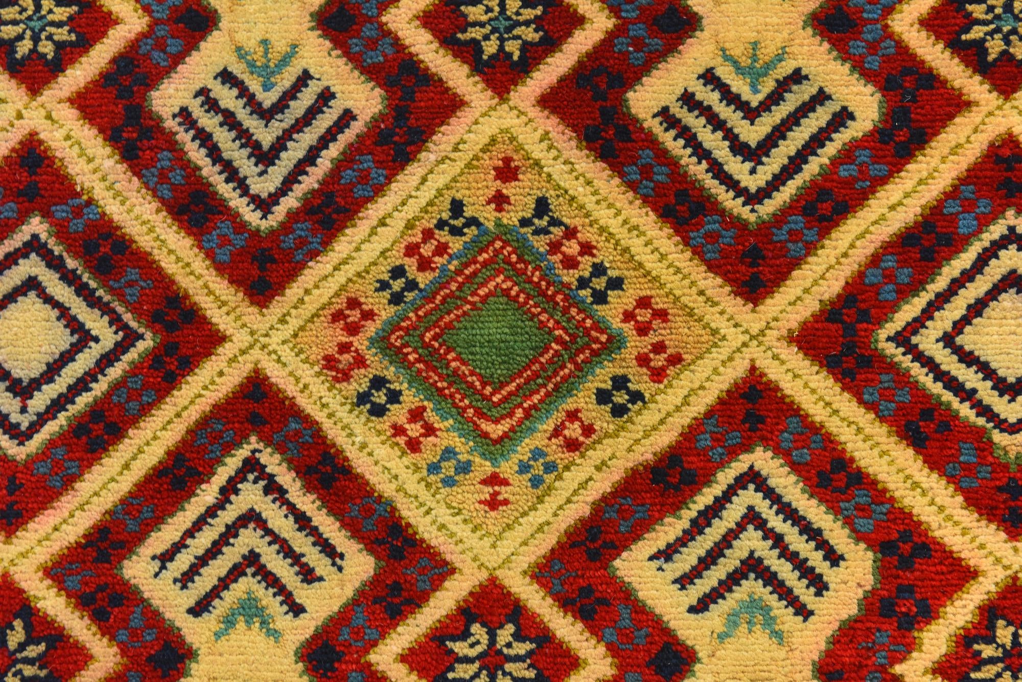 5' 2 x 6' 7 Hand Knotted Kazak Rug