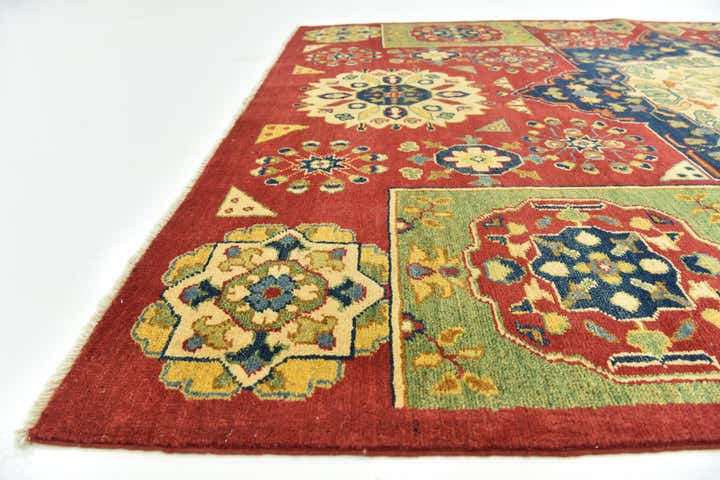 5' 7 x 8' Hand Knotted Kazak Rug