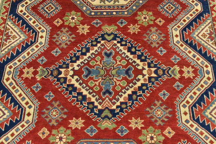 Detail image of 6' 6 x 9' 9 Hand Knotted Kazak Rug
