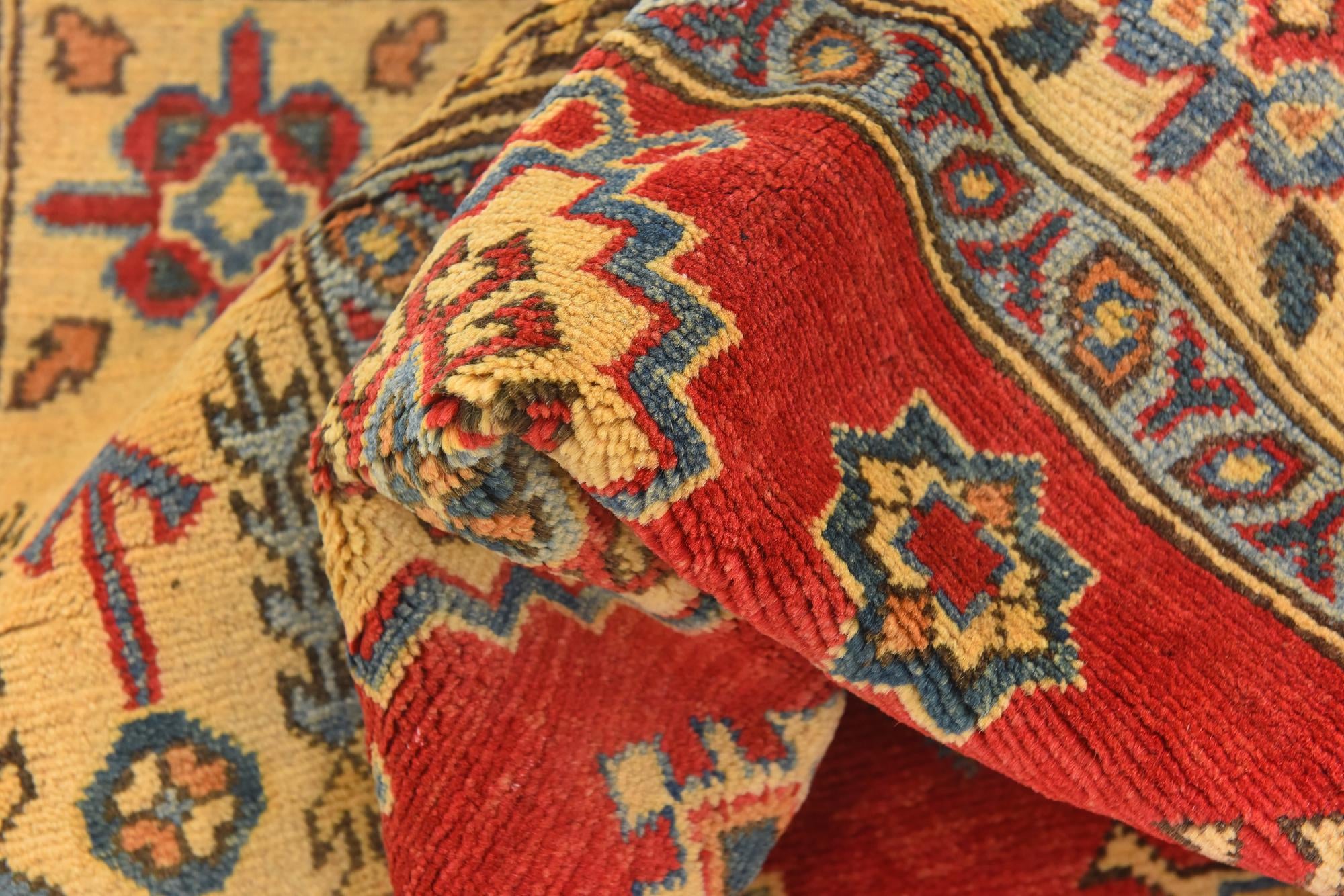 5' x 6' 6 Hand Knotted Kazak Rug