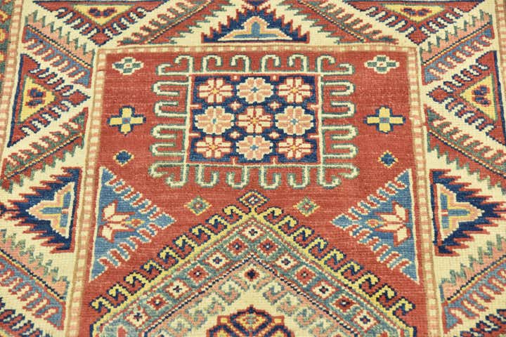 2' 9 x 4' Hand Knotted Kazak Rug