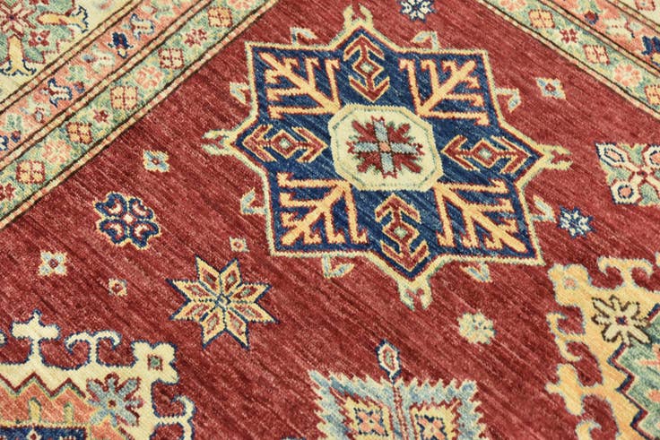 Detail image of 6' 8 x 10' 3 Hand Knotted Kazak Oriental Rug