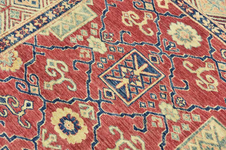 6' 8 x 9' 8 Hand Knotted Kazak Oriental Rug