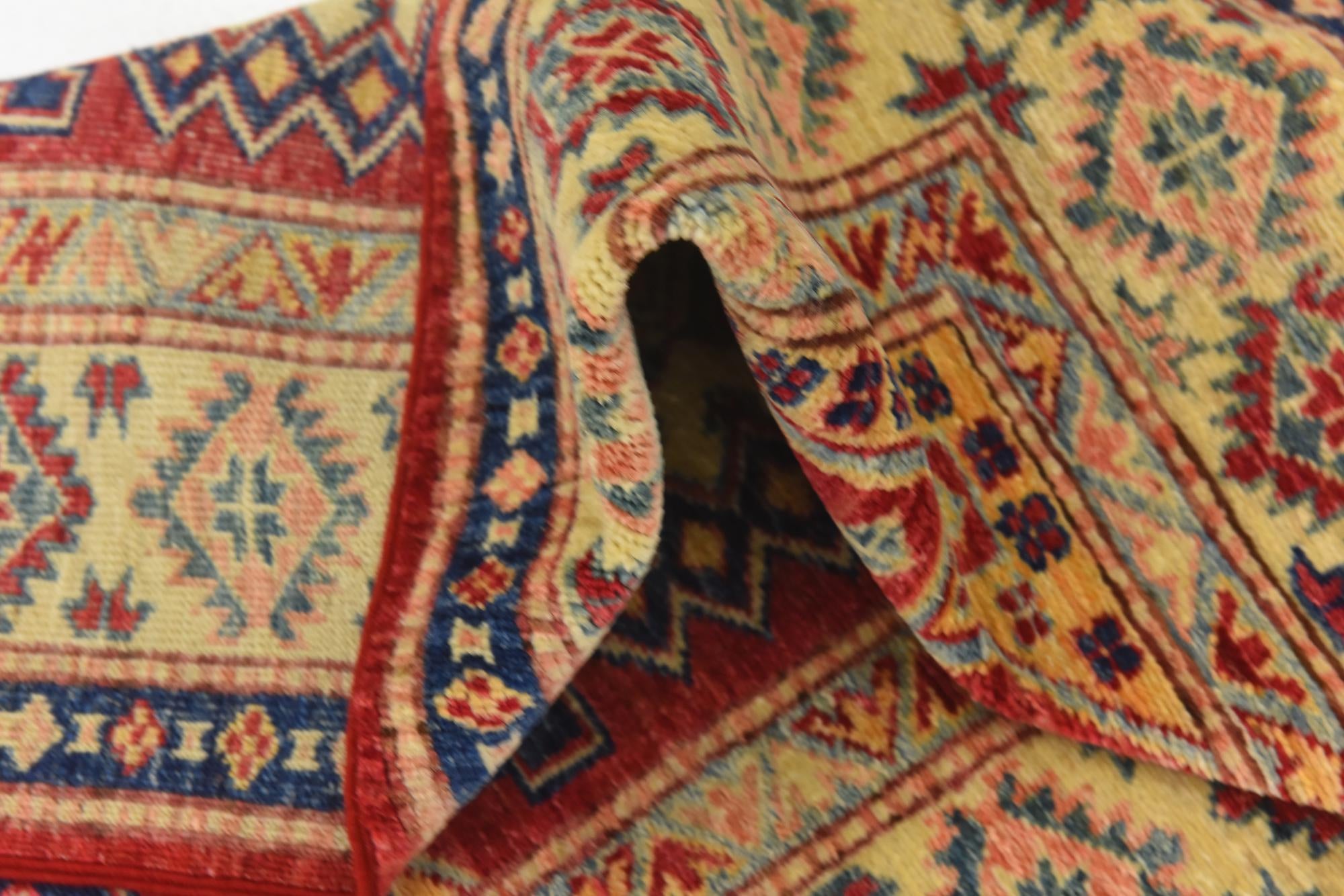 2' 9 x 4' Hand Knotted Kazak Oriental Rug