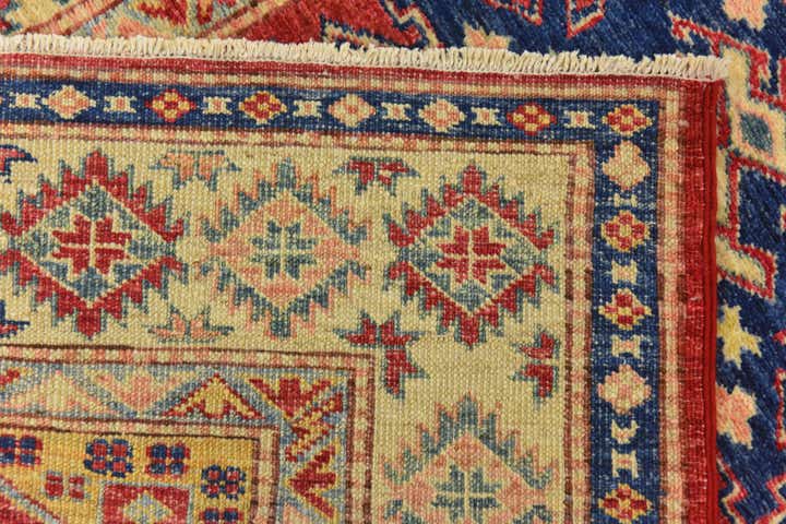 2' 9 x 4' Hand Knotted Kazak Oriental Rug